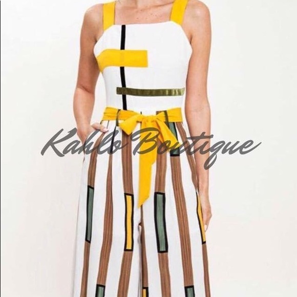 Jumpsuit size Small, mid leg length - Picture 2 of 3